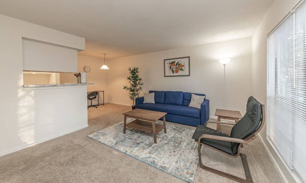 St. Andrews Apartment | Grove 916 · Cozy 1 Bdrm 2 Beds Columbia Apt