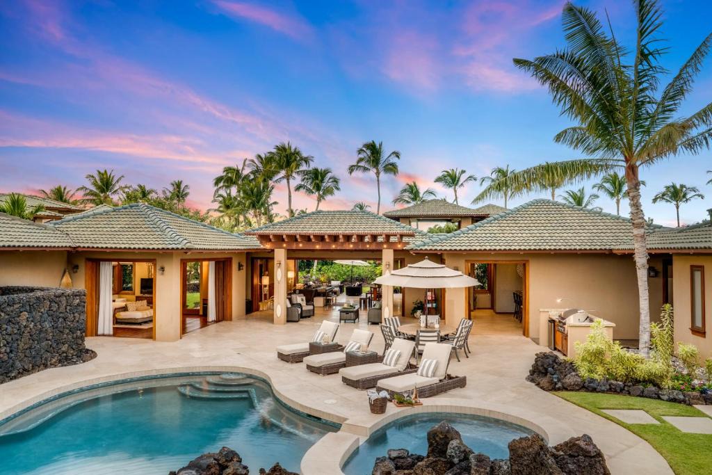 Kamuela House | Hale Mele Polynesian Pod Style Home with private Pool, Hot Tub, E-bikes and Golf Cart