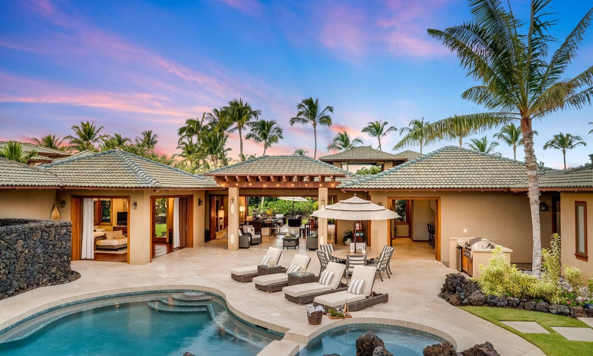 Kamuela House | Hale Mele Polynesian Pod Style with Pool/Hot Tub, Gazebo, Golf Cart & Ebikes