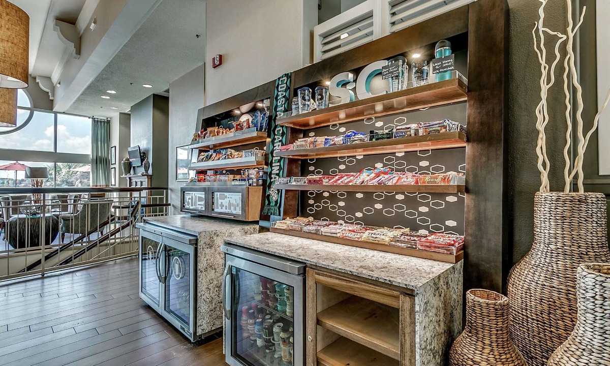 Myrtle Beach Hotel | Hampton Inn Myrtle Beach Broadway at the Beach
