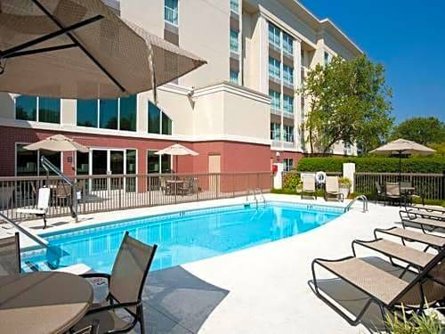 Pineville Hotel | Hampton Inn & Suites Charlotte/Pineville