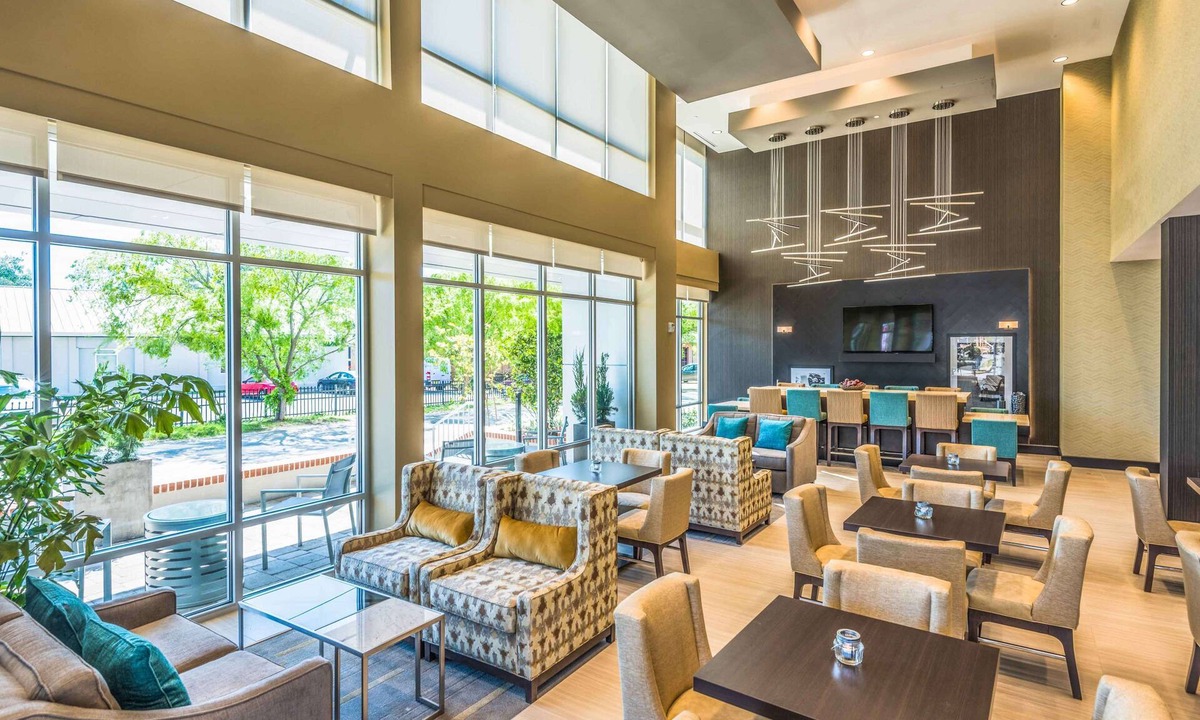 Tallahassee Hotel | Hampton Inn & Suites Tallahassee Capitol - University