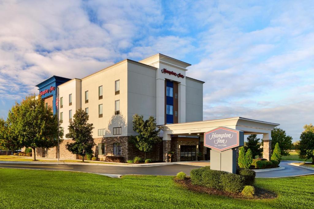 Waynesboro Hotel | Hampton Inn Waynesboro
