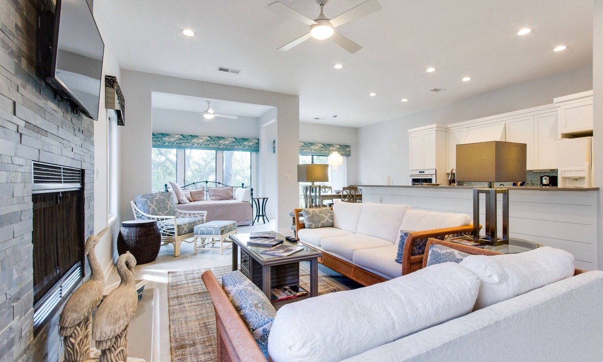 Seabrook Island Villa | Handicap accessible villa featuring views of hole #1 at Crooked Oaks
