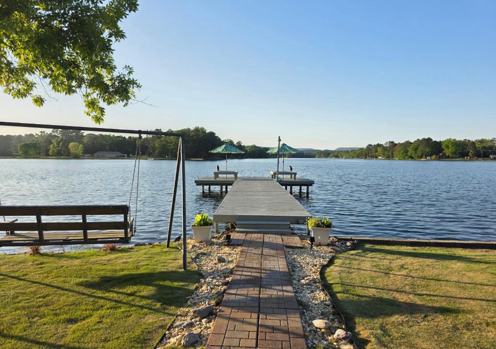 Ashville House | Happy Dock Hideaway