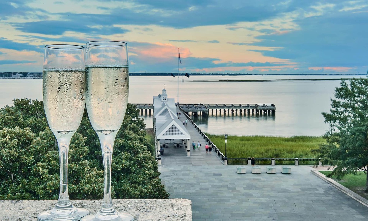 French Quarter Hotel | HarbourView Inn