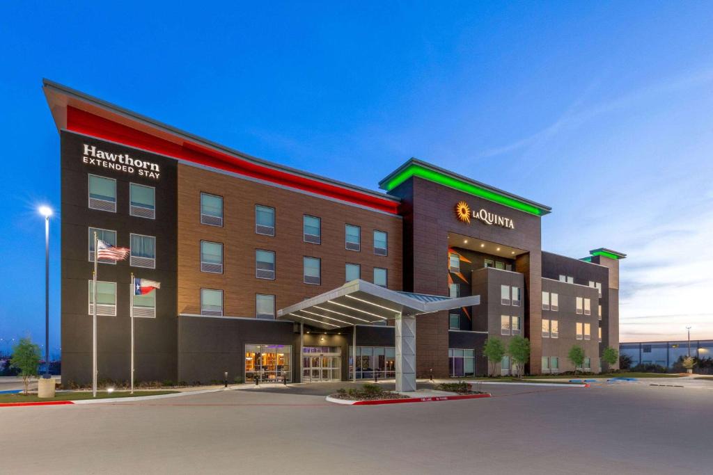 DeSoto Hotel | Hawthorn Extended Stay by Wyndham DeSoto