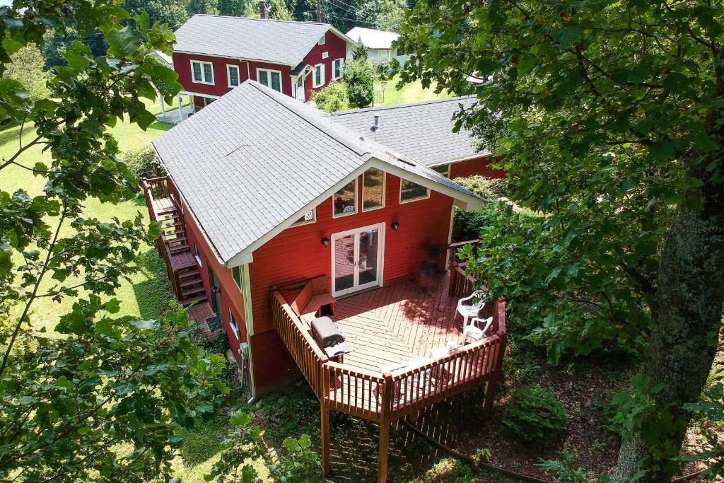 Hendersonville Apartment | Hendersonville 'Cantrell Cottage' - Smoky Mtn View