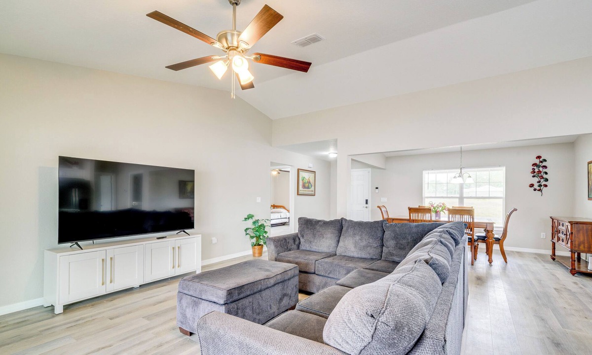 Candler House | Hike, Paddle & Explore: Home w/Lanai in Ocala