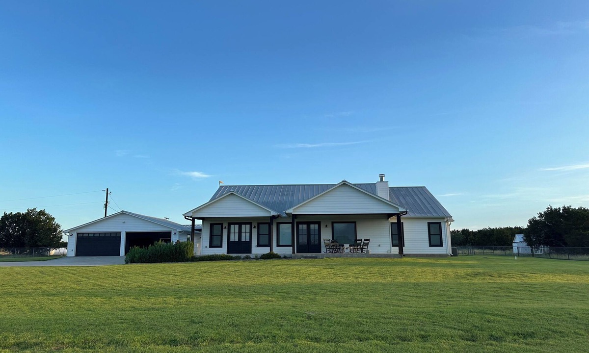Oatmeal Other | Hill Country Tranquility - 3 bedroom Farmhouse in Bertram on a cattle farm