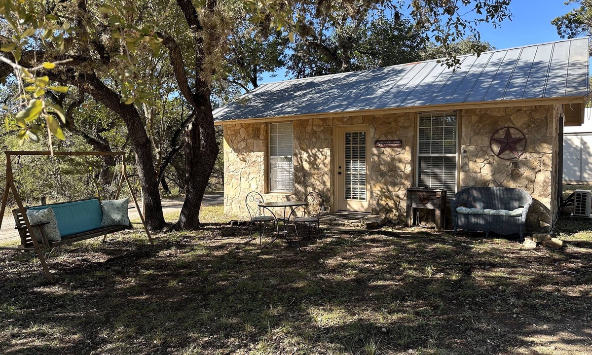 Bandera Cottage | Hilltop Bunkhouse, Historic Silver Spur Dance Hall, Texas Hill Country