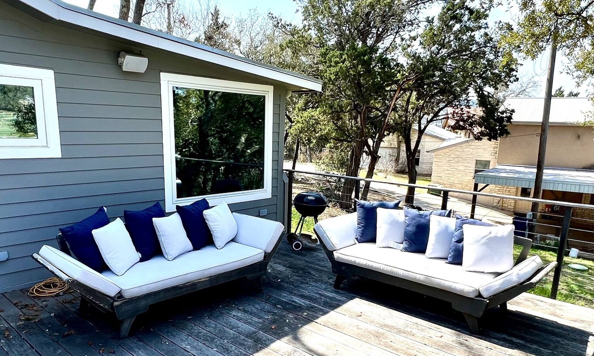 Leander House | Hilltop Hideaway on Lake Travis