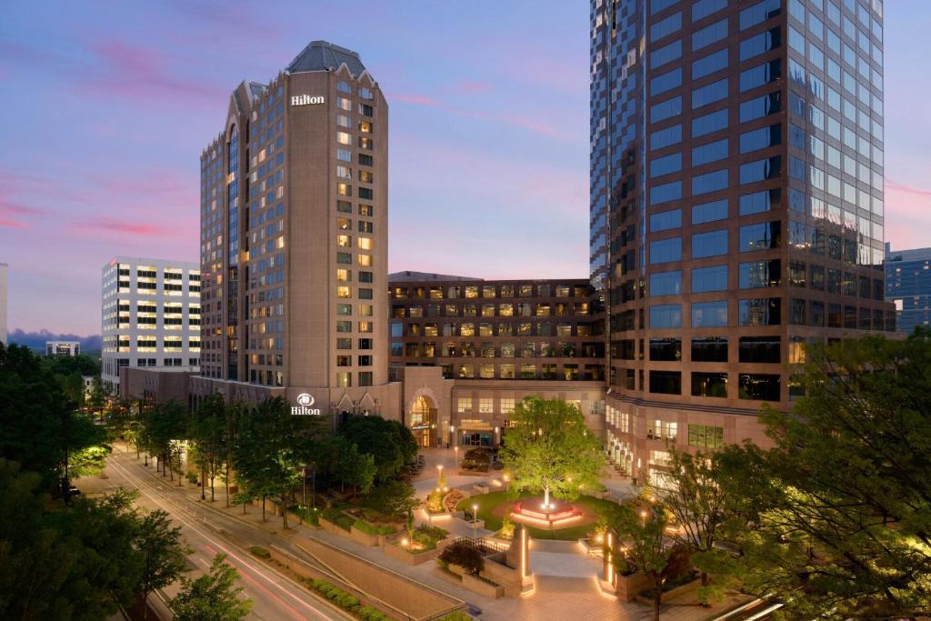 Charlotte Center City Hotel | Hilton Charlotte Uptown