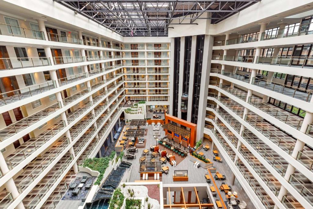 West End Hotel | Hilton Club The District Washington DC