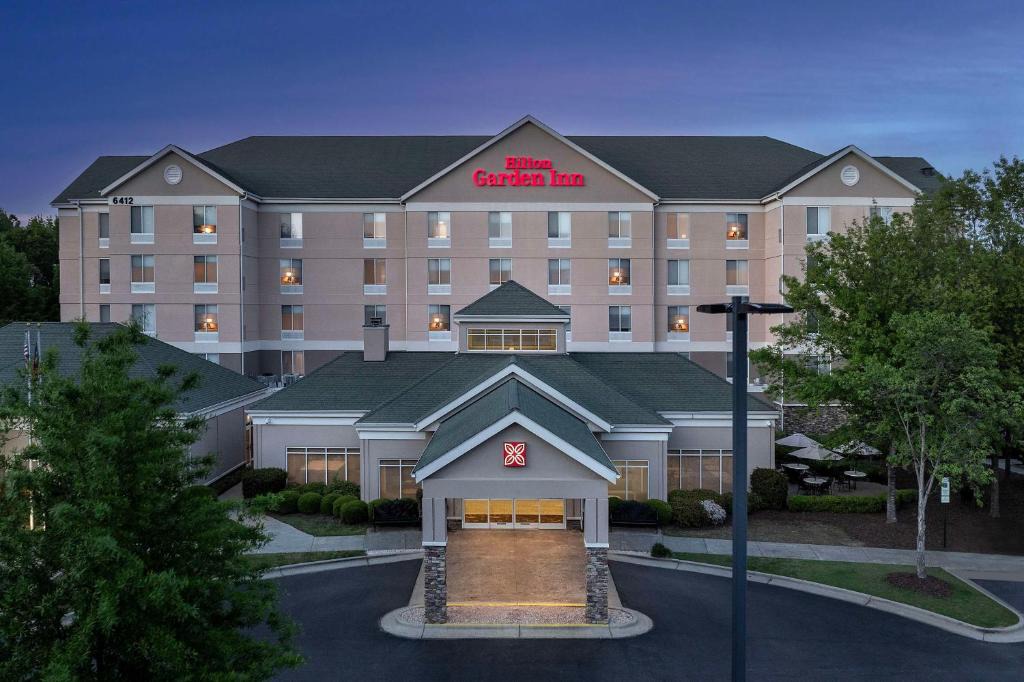 Northeast Raleigh Hotel | Hilton Garden Inn Raleigh Capital Blvd I-540