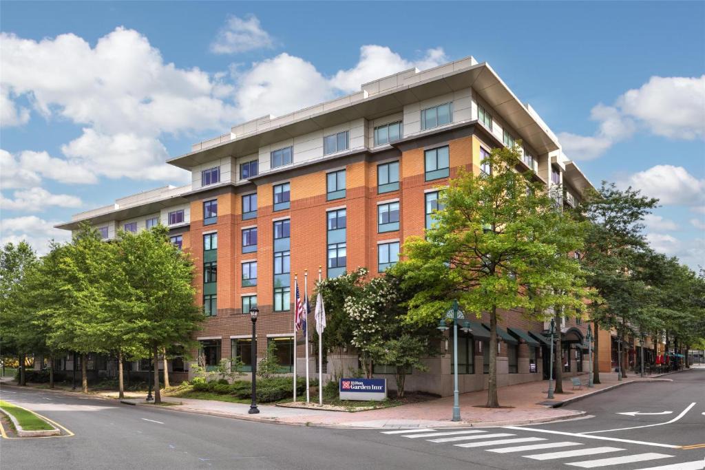 Shirlington Hotel | Hilton Garden Inn Shirlington