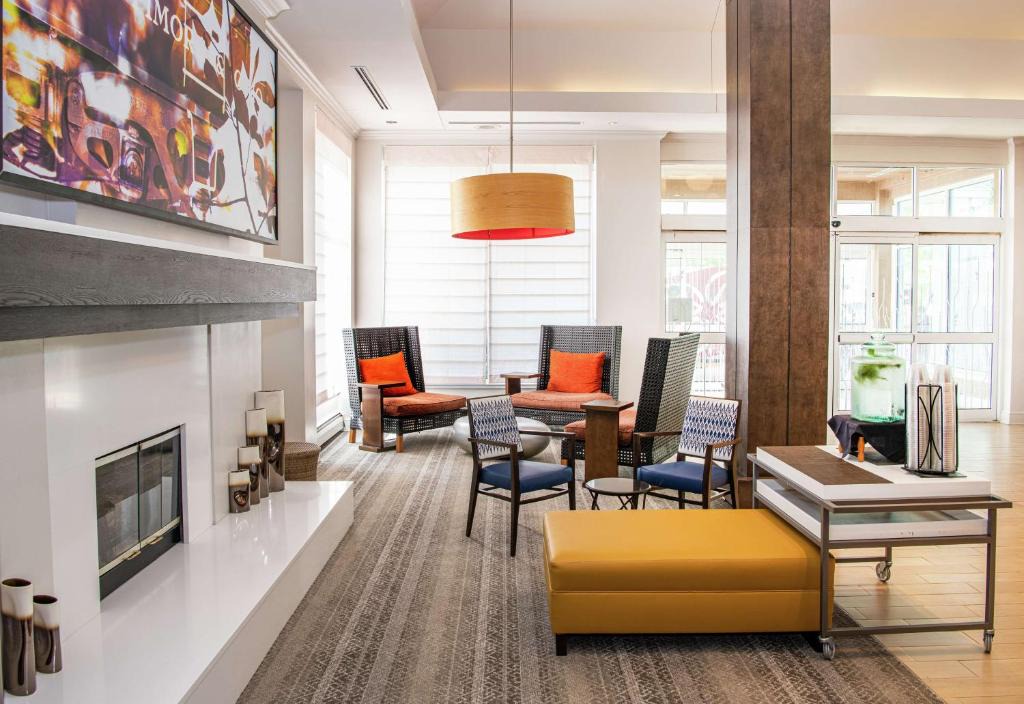 Linthicum Heights Hotel | Hilton Garden Inn BWI Airport