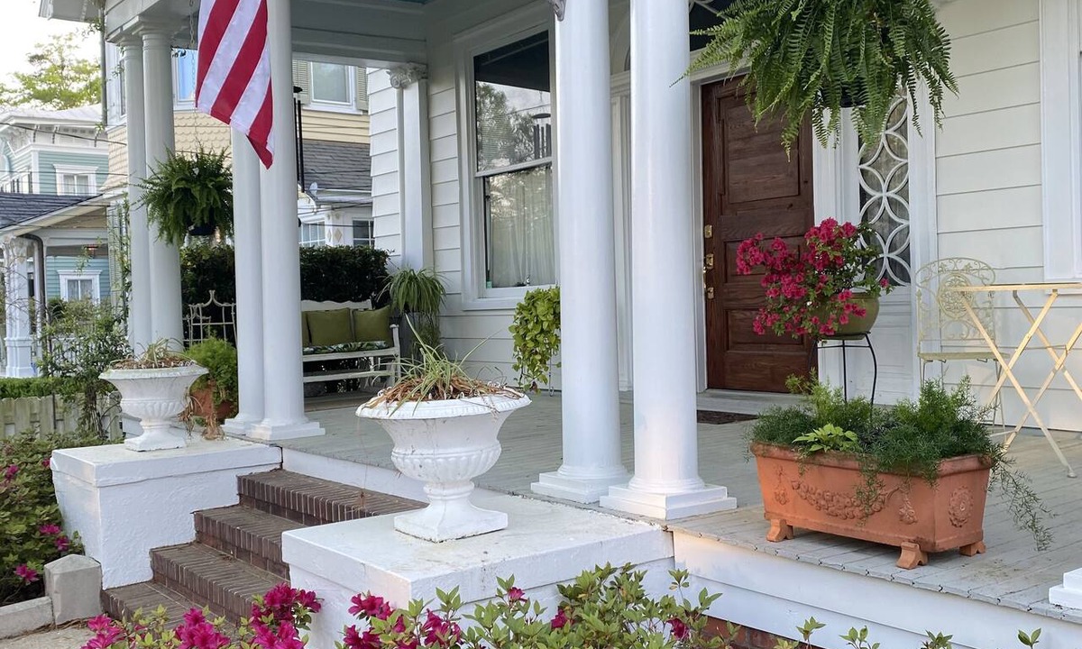 Wilmington Historic District Apartment | Historic Downtown Wilmington . Easy Living by the Water.Apt D