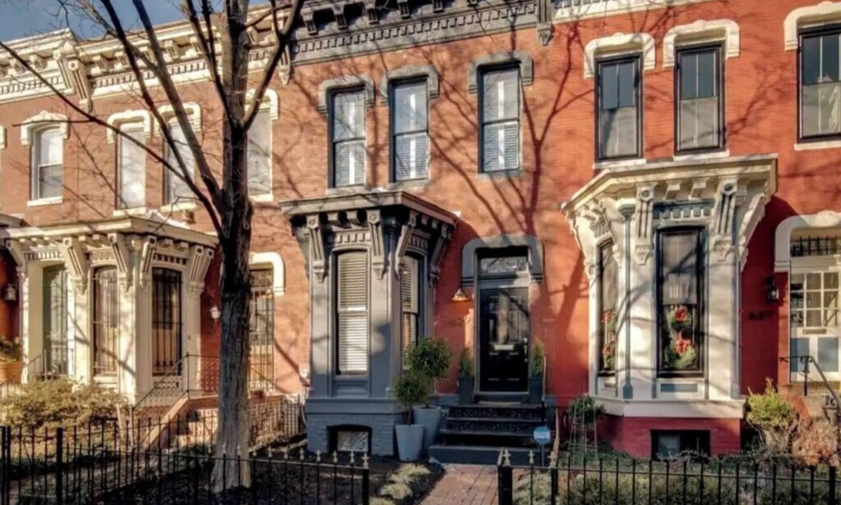 Shaw House | Historic rowhouse in heart of Shaw