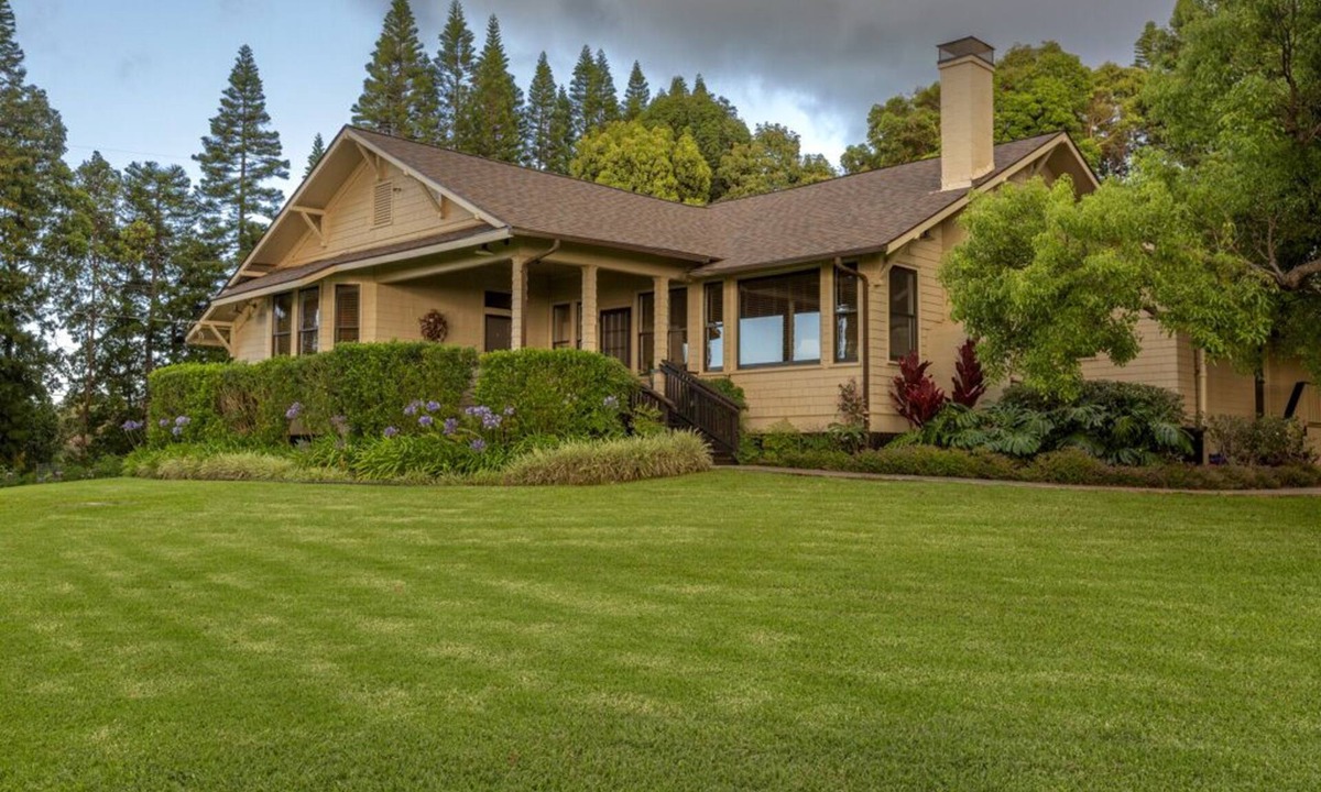 Makawao House | Historic Upcountry Ranch Home