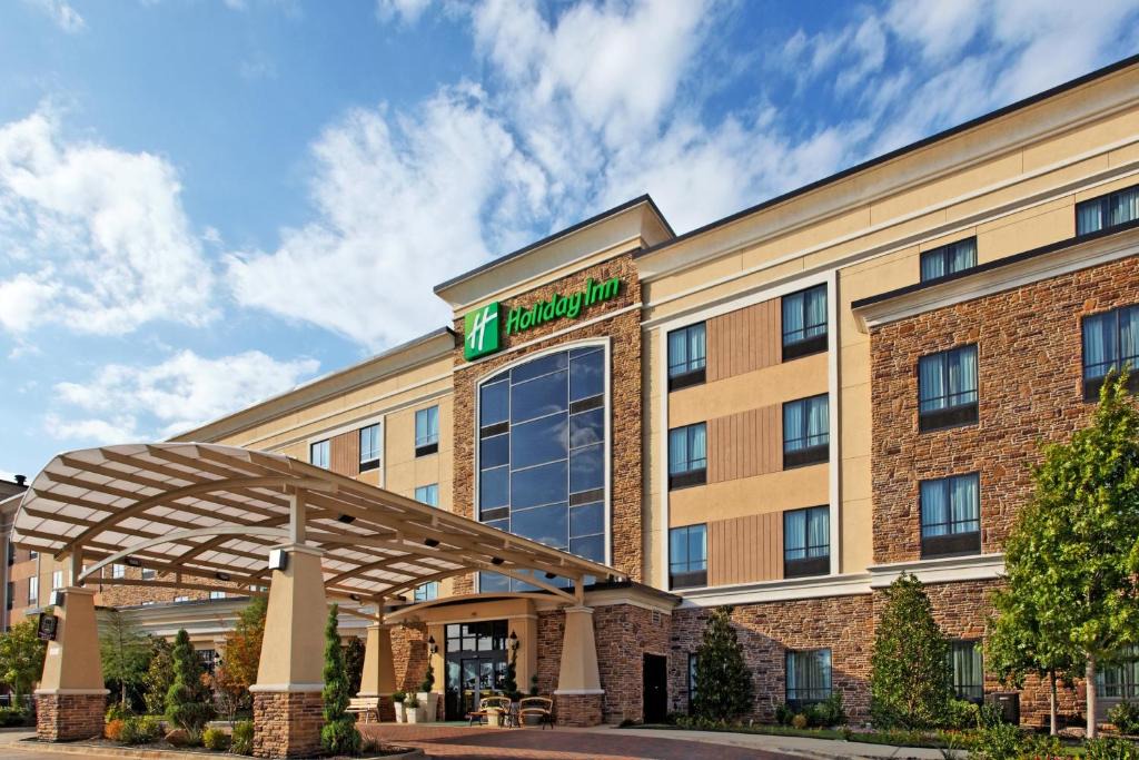 North Arlington Hotel | Holiday Inn Arlington Northeast by IHG