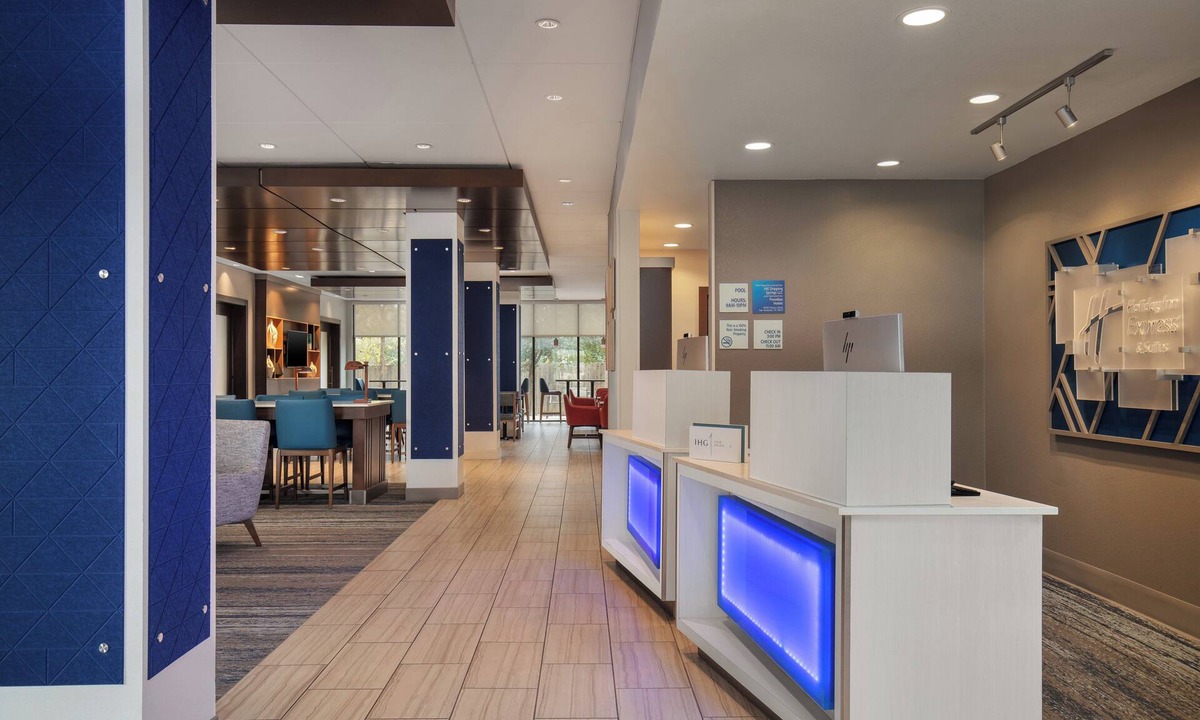 Dripping Springs Hotel | Holiday Inn Express & Suites-Dripping Springs - Austin Area by IHG