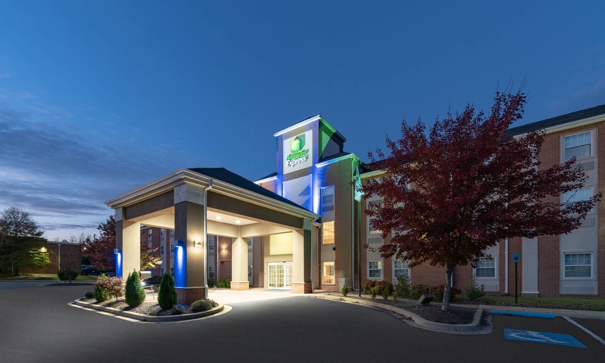 Prince Frederick Hotel | Holiday Inn Express Prince Frederick by IHG