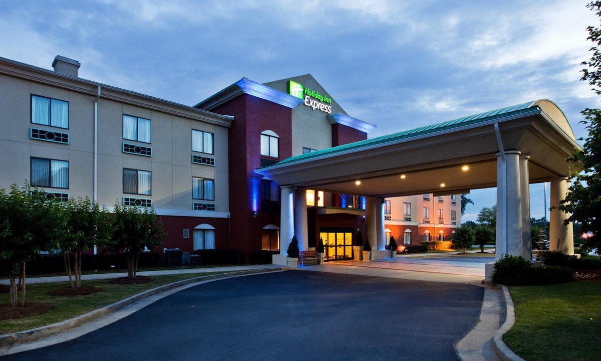 Buford Hotel | Holiday Inn Express Hotel & Suites Buford-Mall of Georgia, an Ihg Hotel