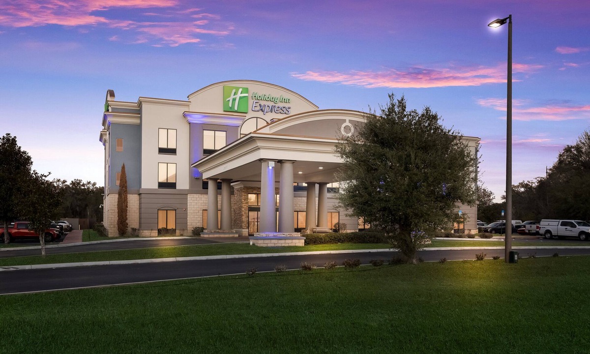 Perry Hotel | Holiday Inn Express Hotel & Suites PERRY by IHG
