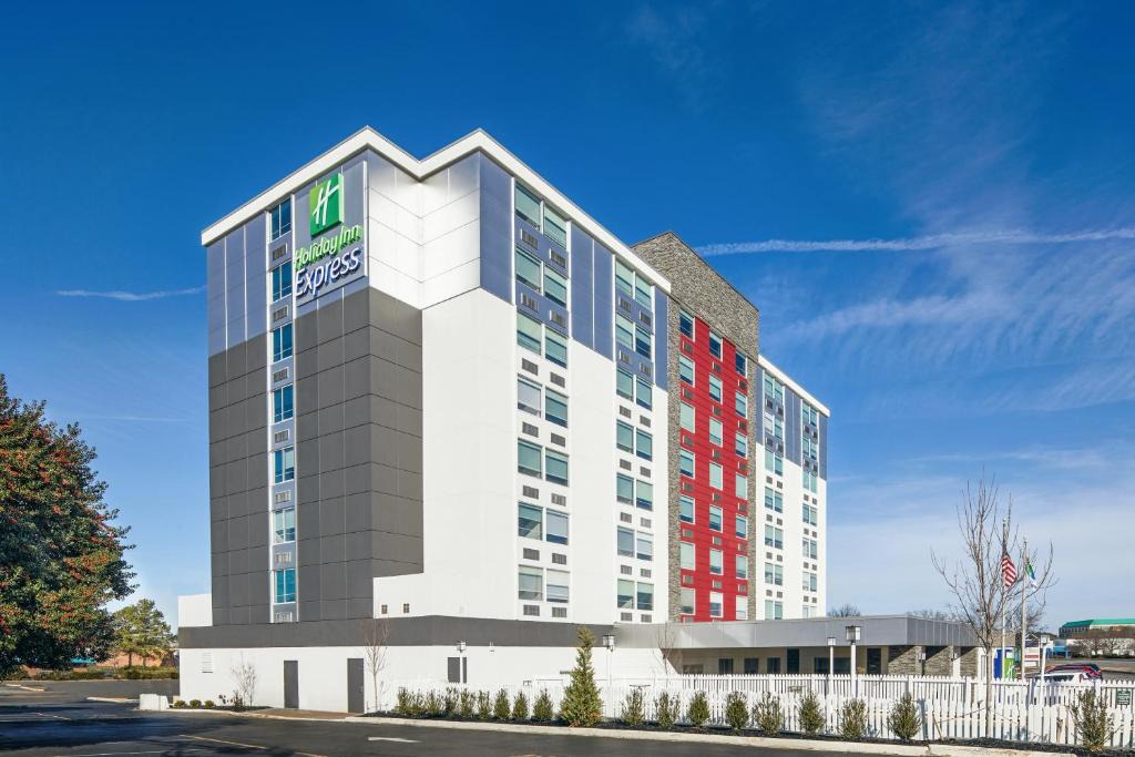 Richmond Hotel | Holiday Inn Express Richmond - Midtown by IHG