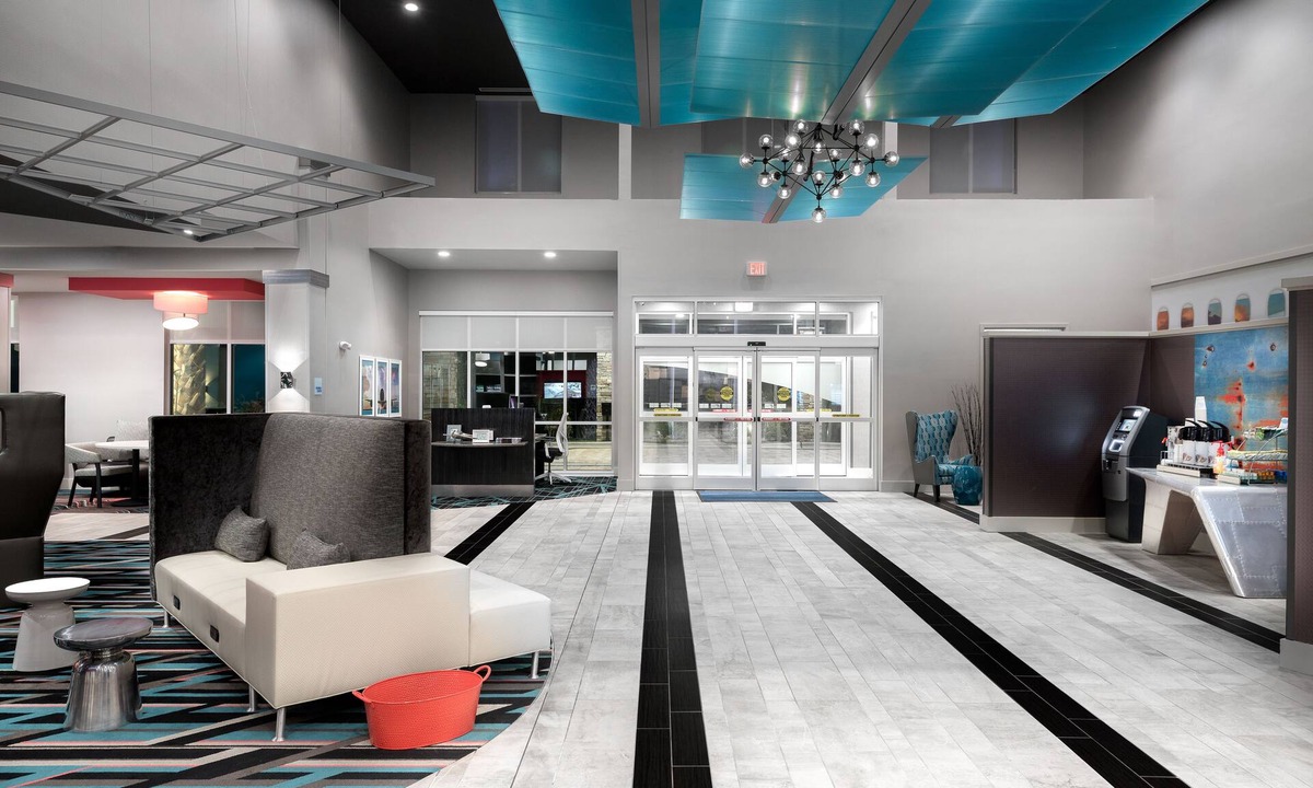 Toddville Road Hotel | Holiday Inn Express & Suites Charlotte Airport by IHG