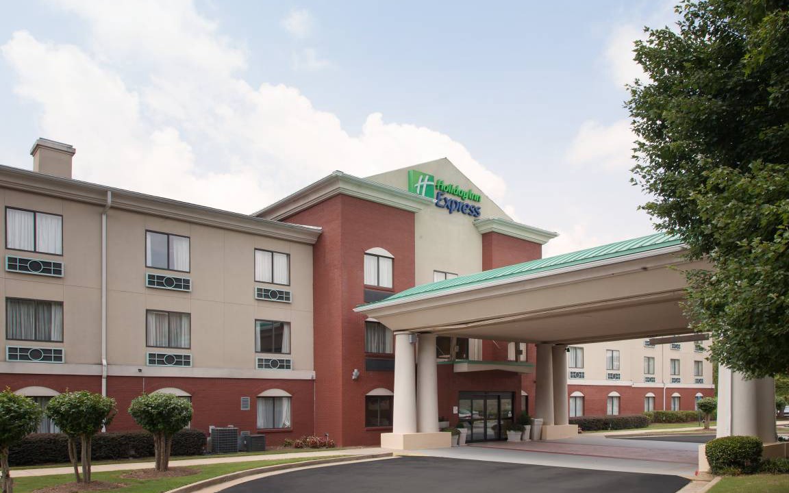 Buford Hotel | Holiday Inn Express Hotel & Suites Buford-Mall Of Georgia, an IHG Hotel