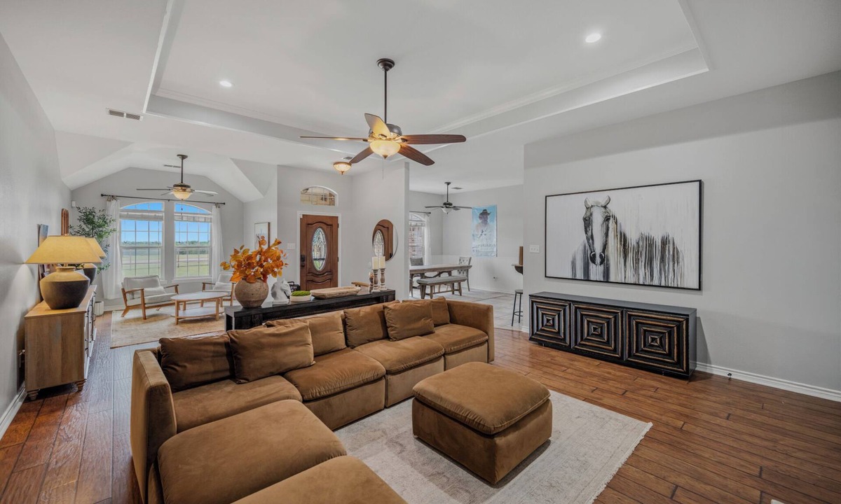 Morgan Mill House | Horse-Friendly Retreat/Sleeps 12/Near Tarleton! + Game Room!