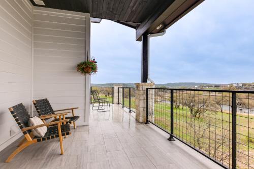 Oatmeal House | Hot Tub, Dock & View! Lakefront Marble Falls Home
