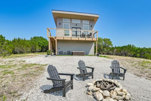 Valley Mills House | Hot Tub & Valley Views: Hidden Gem in Texas