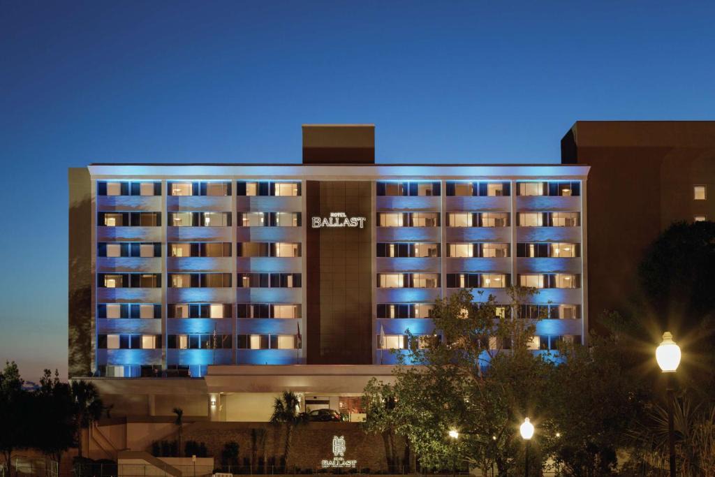 Downtown Wilmington Hotel | Hotel Ballast Wilmington, Tapestry Collection by Hilton