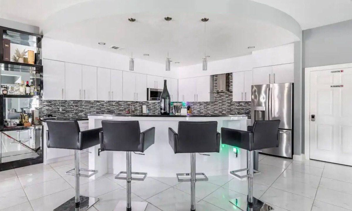 Humble Villa | IAH SPHERIC Mini-mansion