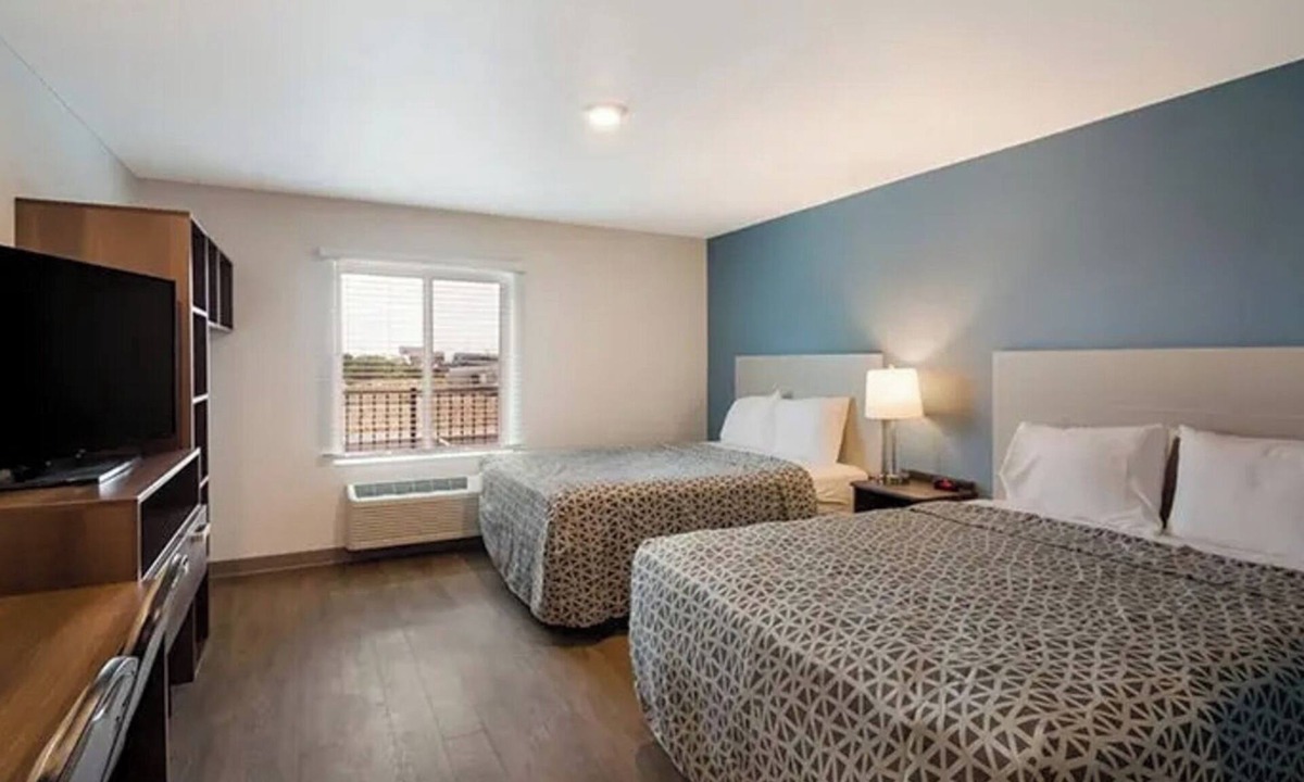 Austin Hotel | Ideal Budget Room w/Cooking Space & Quick Drive to Downtown Austin Fun