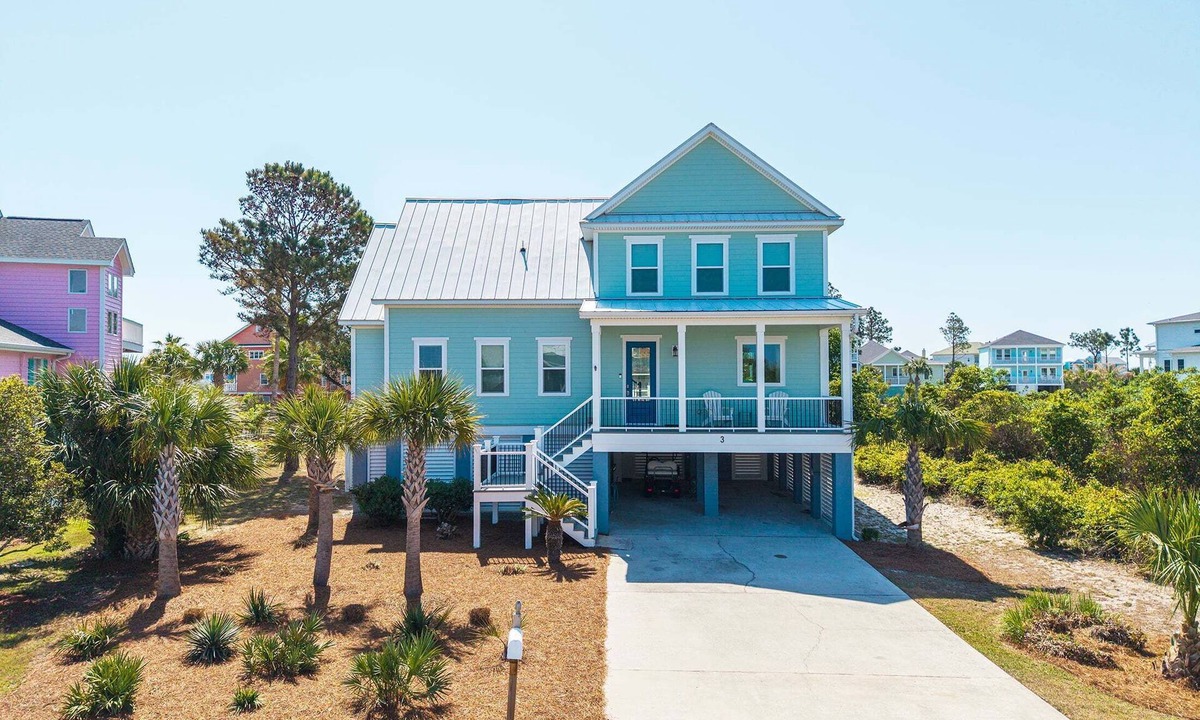 Beachwalk House | Immaculate Low Country Oasis on Harbor Island