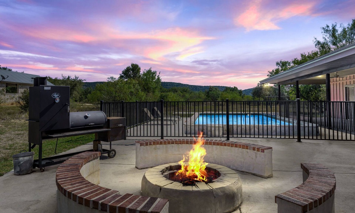Sabinal House | In Concan | Private Pool | Huge Outdoor Space