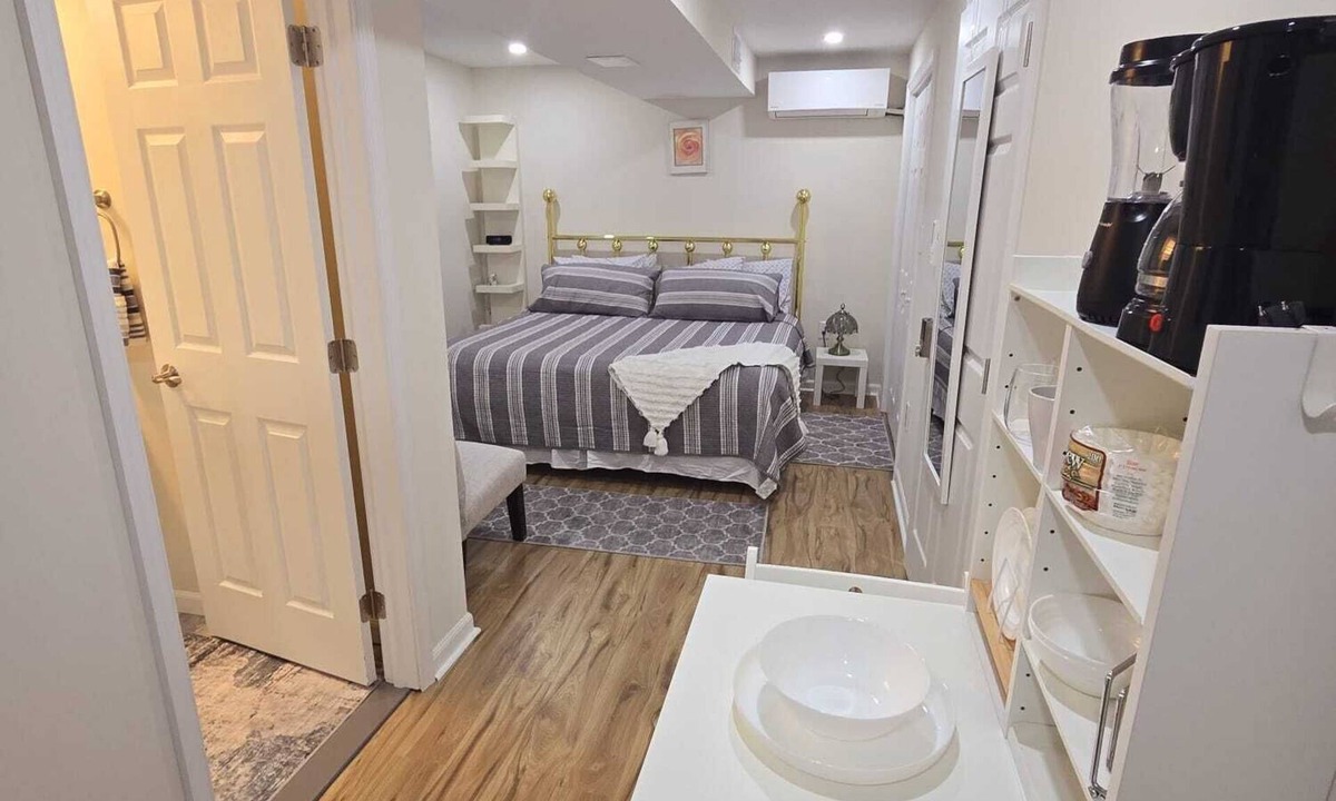 Ellicott City Apartment | Independent Basement Studio w Private Entrance