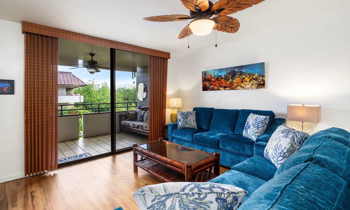 Kahaluu Bay Condo | 🏖️Island Retreat with Concierge | Central AC | Walk to Beach