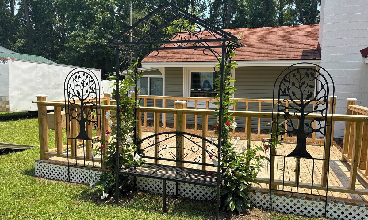 Savannah House | Islands Cozy Cottage 3 Just 7-10 minutes to Tybee Beach & Savannah River Street