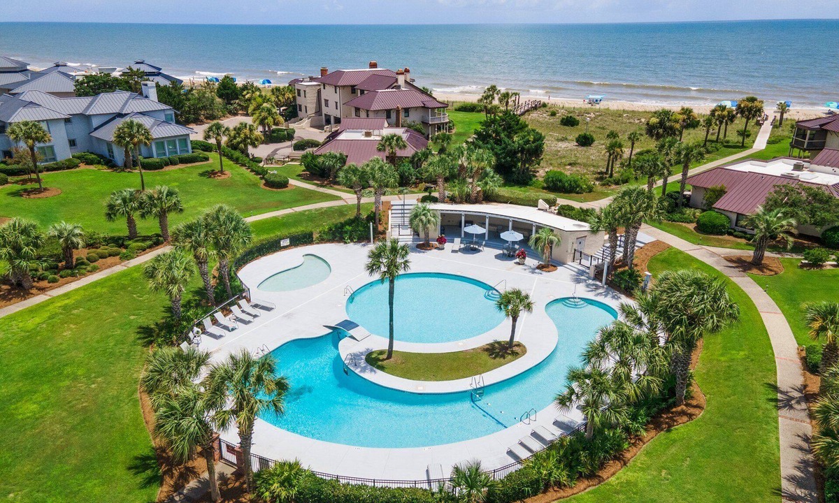 Debordieu Colony Condo | Just beyond the dunes Water's Edge is a cozy ocean view villa