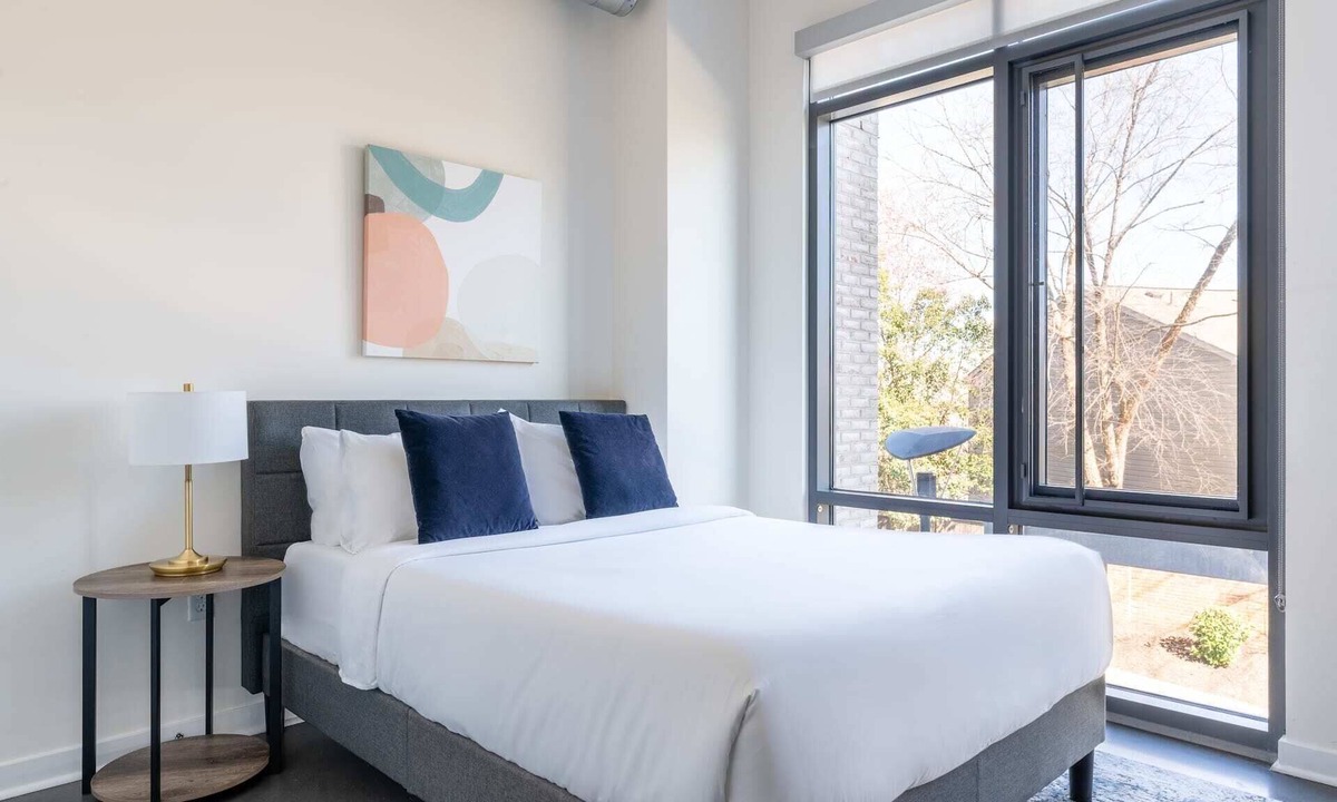Del Ray Apartment | Kasa | Homey Studio + Fire Pit | Alexandria