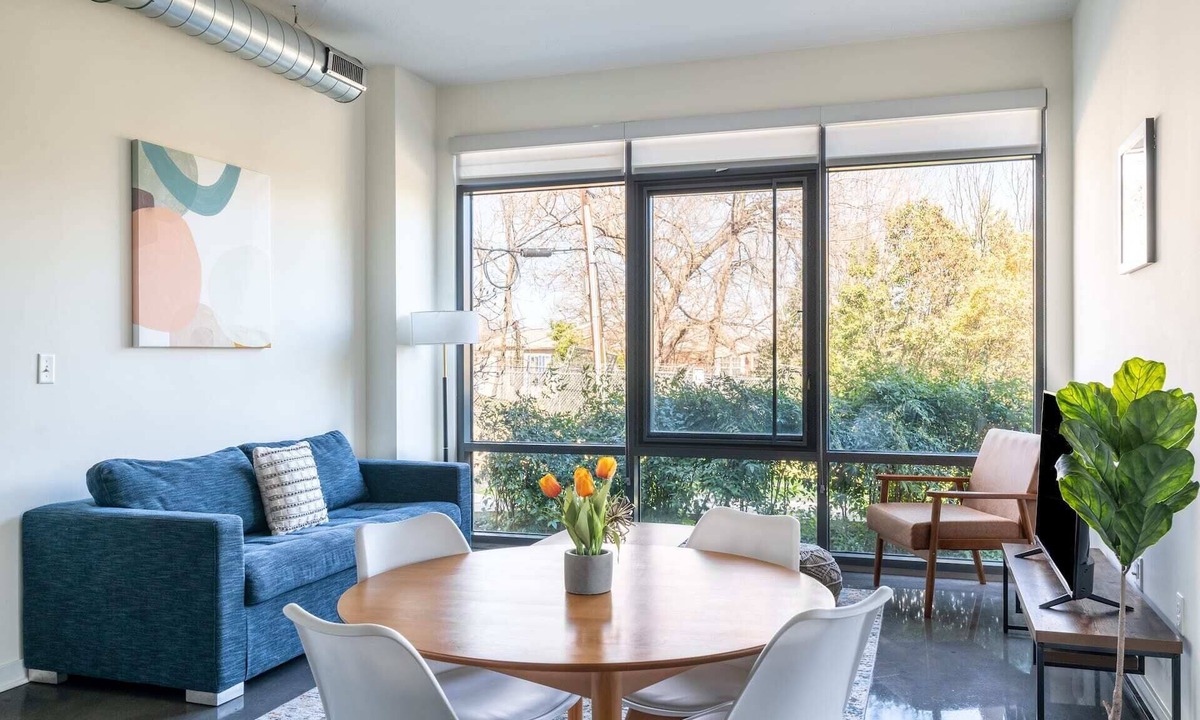 Del Ray Apartment | Kasa | Modern 2 BD + Free Parking | Alexandria