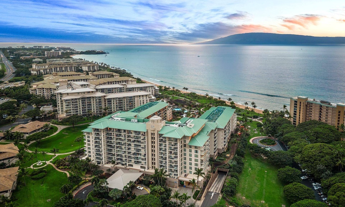 Honokowai Condo | KBM Resorts | Spacious Ocean View 11-Bedroom Honua Kai Collection | Multi Unit Listing | Same Floor | 4 Free Rental Cars! HKK-445/49/50/51