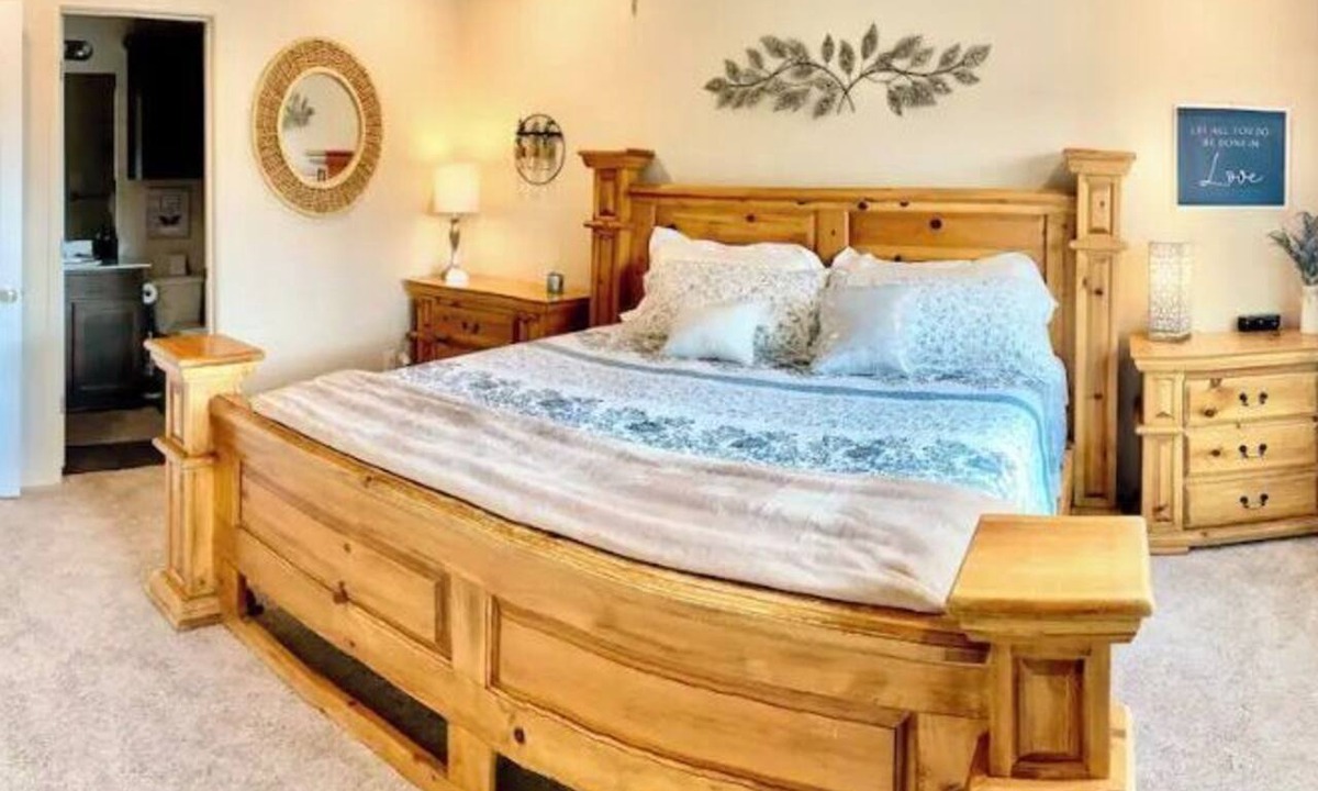 Copperas Cove House | King Bed-Yard-Grill-Long Term Stays Near Fort Hood: Pet Friendly