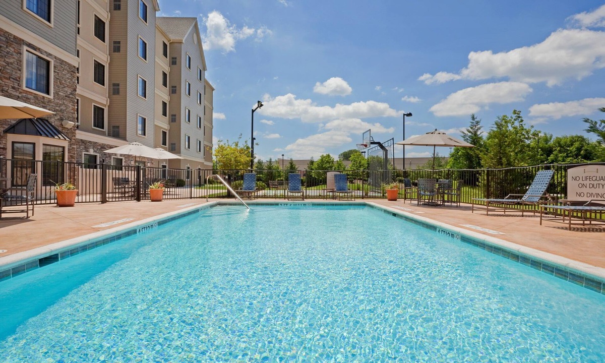 Glen Mills Condo | King Conference Suite | Free Daily Breakfast