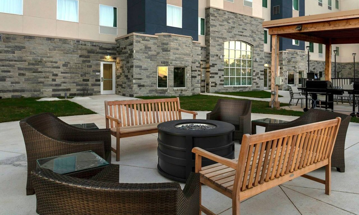 Leander Apartment | King Studio Suite Near Austin | Free Breakfast!